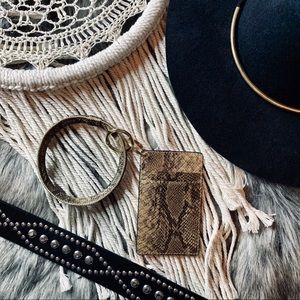 Snakeskin Wallet ID Holder Keyring Bracelet (Taupe)